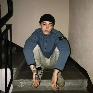 6686体育签约作者Elodie