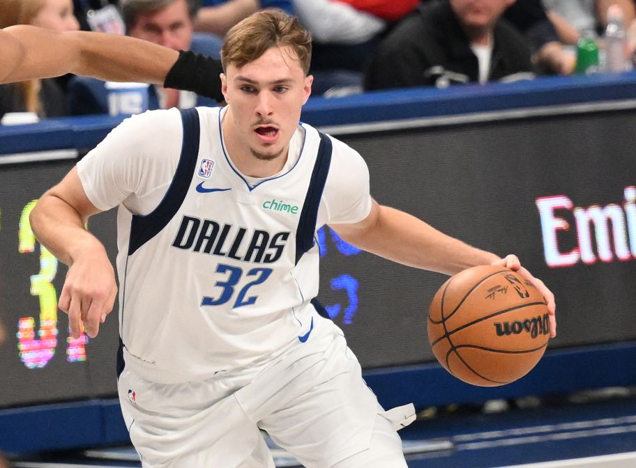 แฟล็กก์แพ้เพียง 8 เกมในโรงเรียนมัธยมและวิทยาลัยรวมกัน และแพ้ 9 ใน 12 เกมหลังจากเข้าร่วมแมฟเวอริกส์