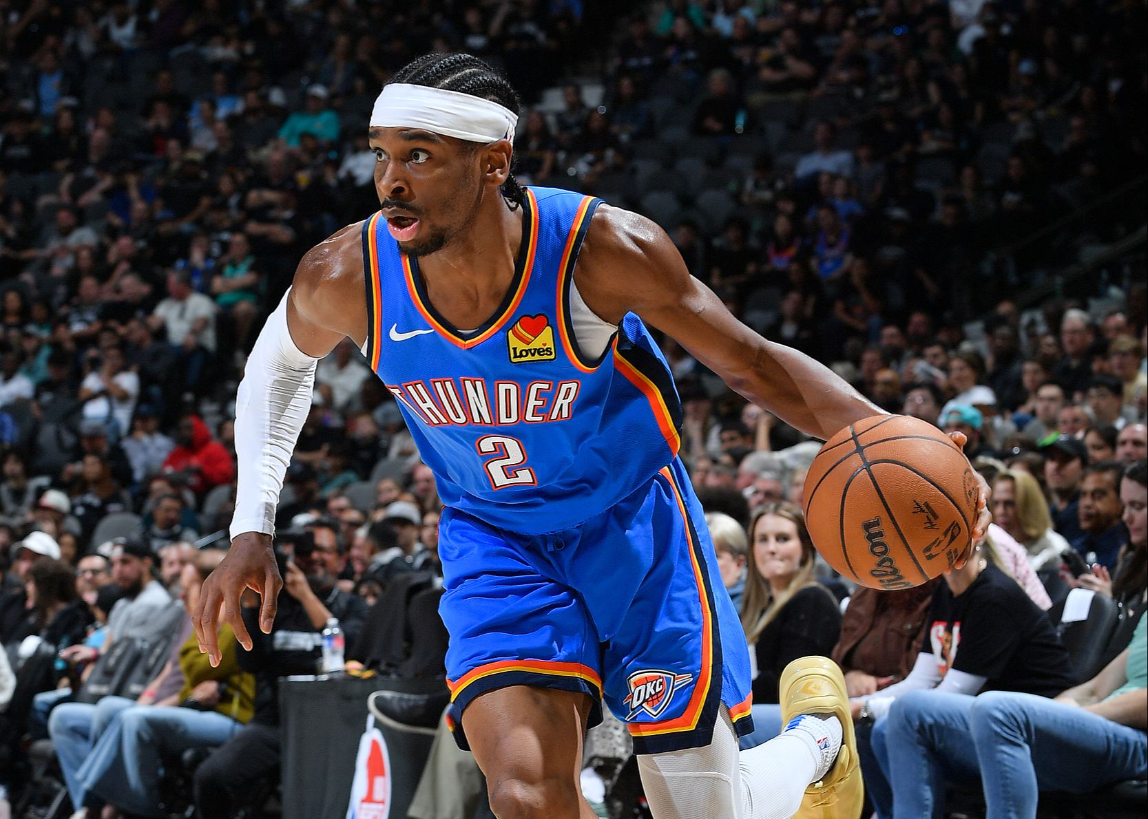 อเล็กซานเดอร์ทำคะแนนได้ 17 แต้มในควอเตอร์ที่สาม และธันเดอร์ทำคะแนนได้ 39 แต้มในควอเตอร์เดียวนำทีมฮอกส์ด้วย 19 แต้ม