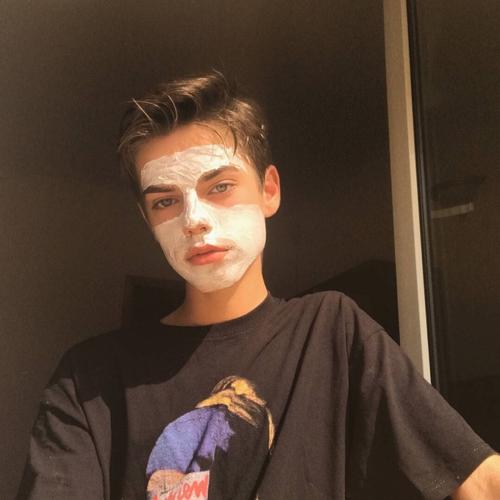 6686体育海外作者Delilah