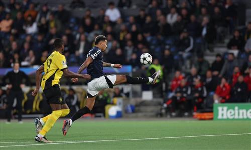 ยัง บอยส์ พบ แอสตัน วิลล่า